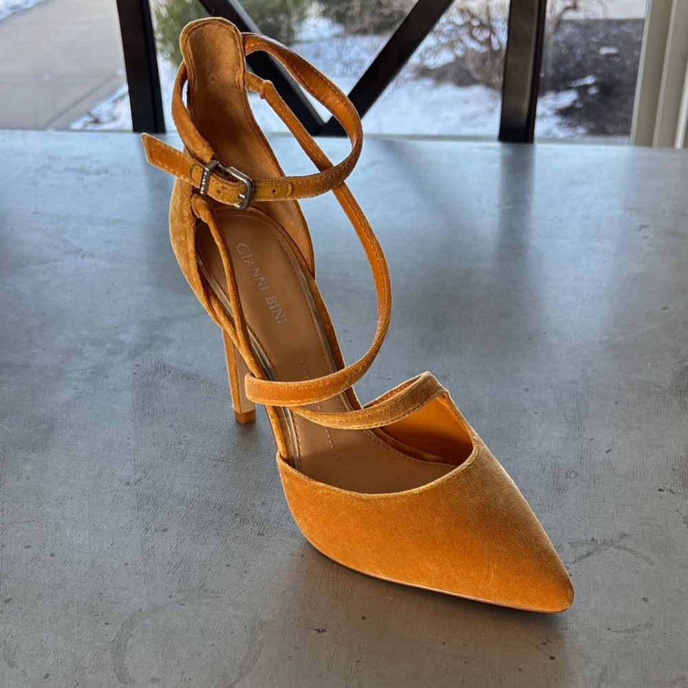 Gianni Bini Women's Orange Strappy Heels